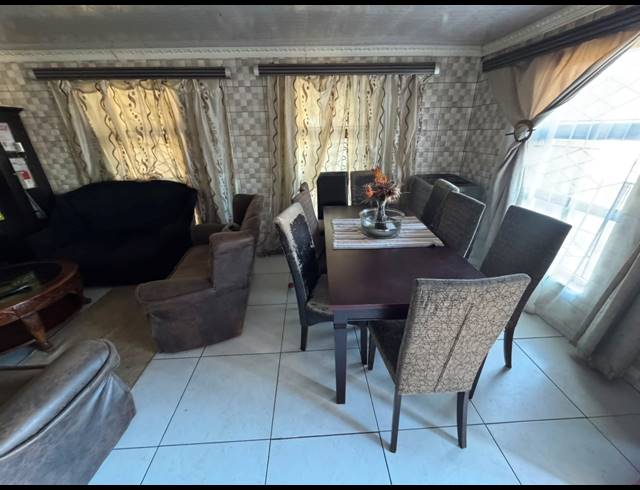 5 BEDROOM HOUSE FOR SALE IN FOREST VILLAGE